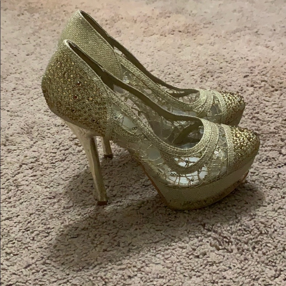 Heel - Picture 3 of 3